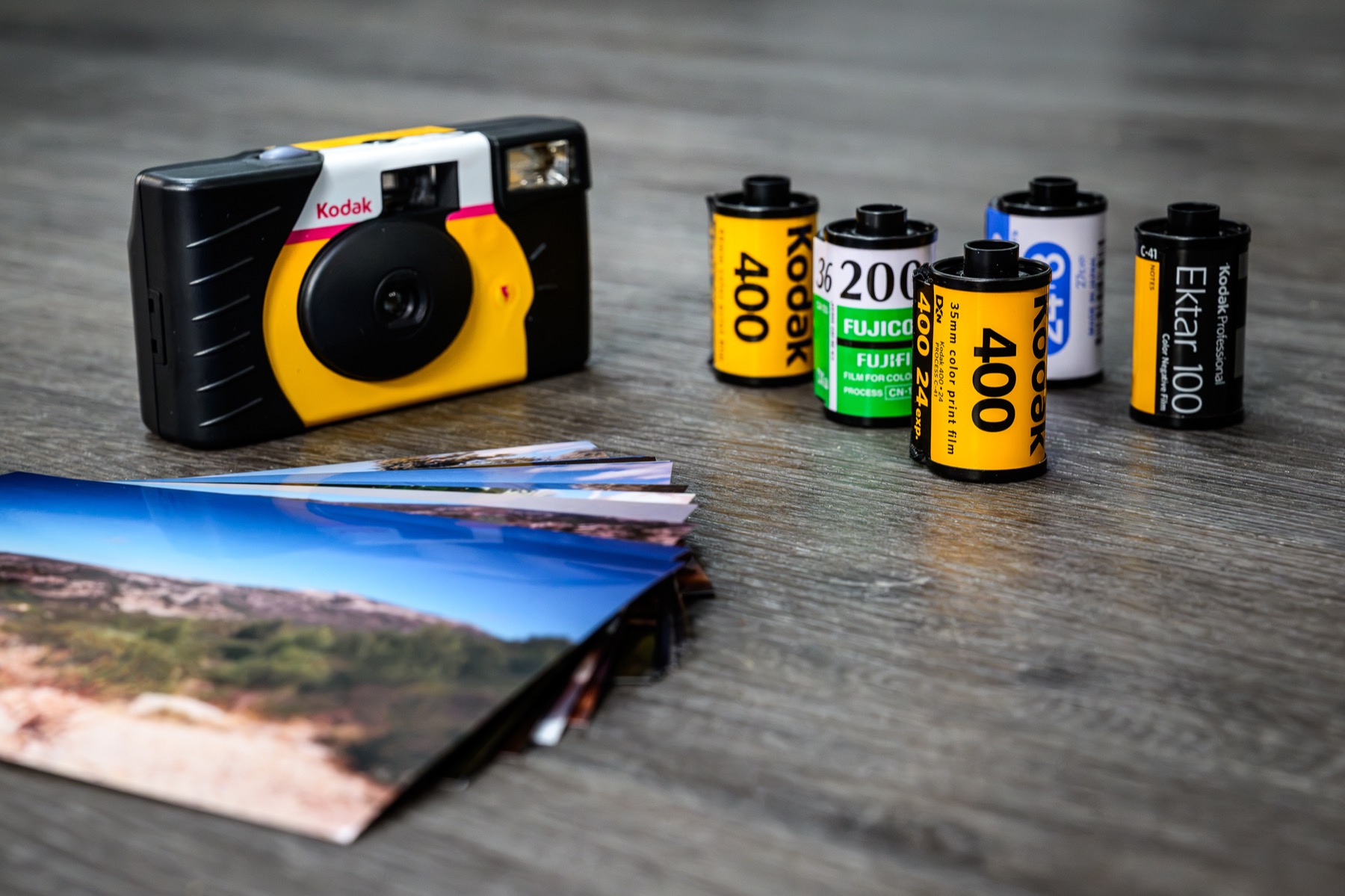 Appareil jetable Kodak, pellicules couleur et tirages papier photographiés par Photo Bonne Mine